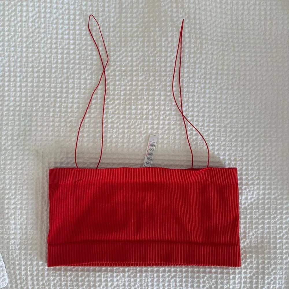 Urban Outfitters Women's Red Crop-top